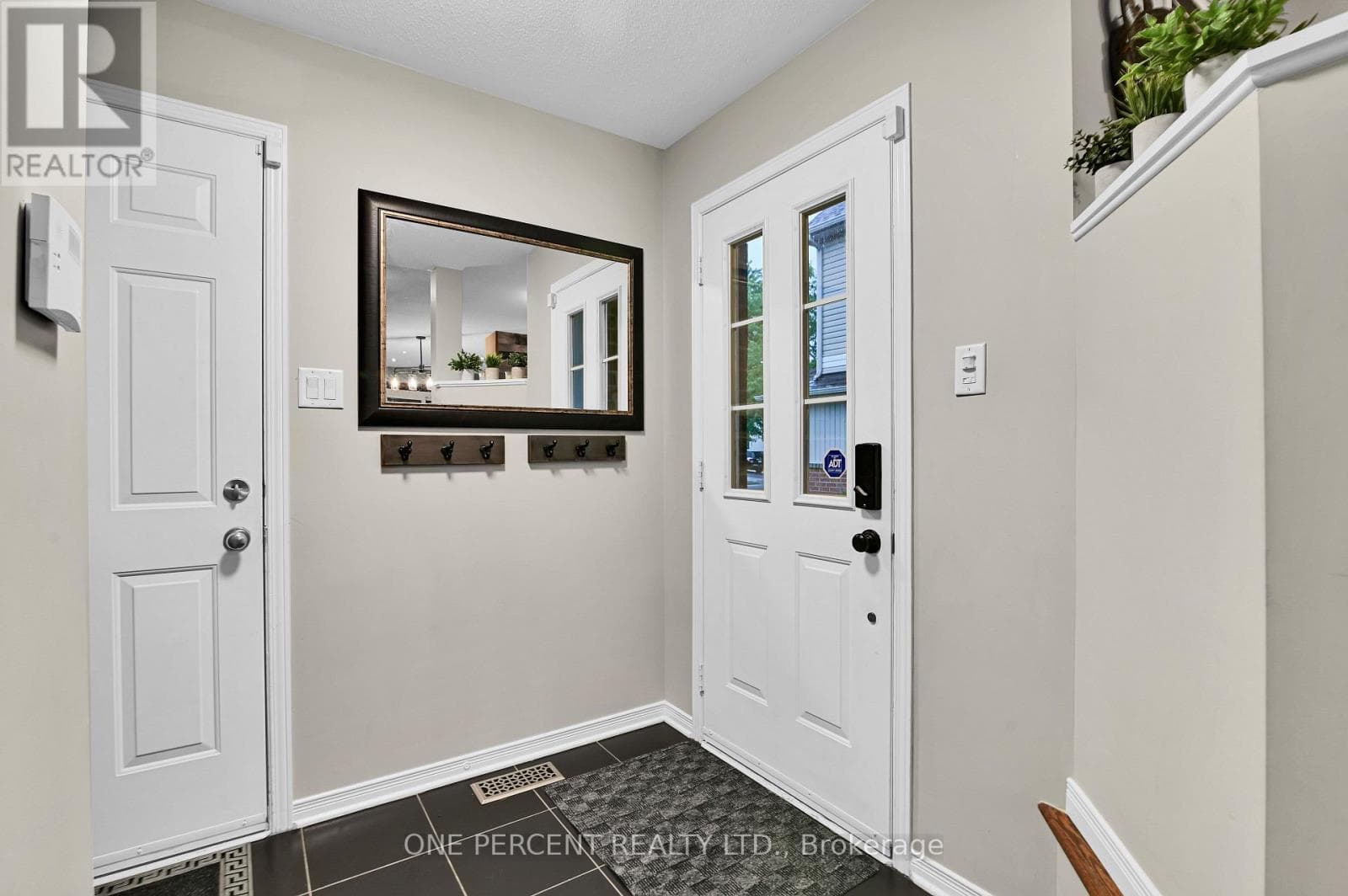 2260 MONDAVI STREET — photo 2