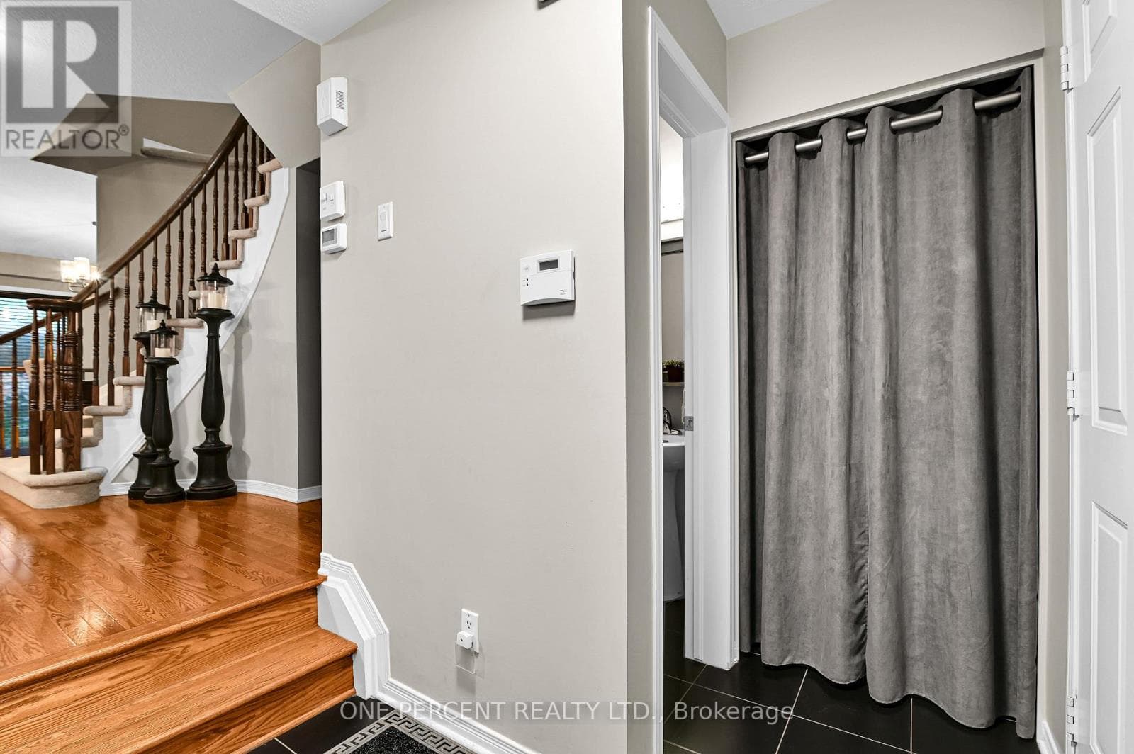 2260 MONDAVI STREET — photo 3