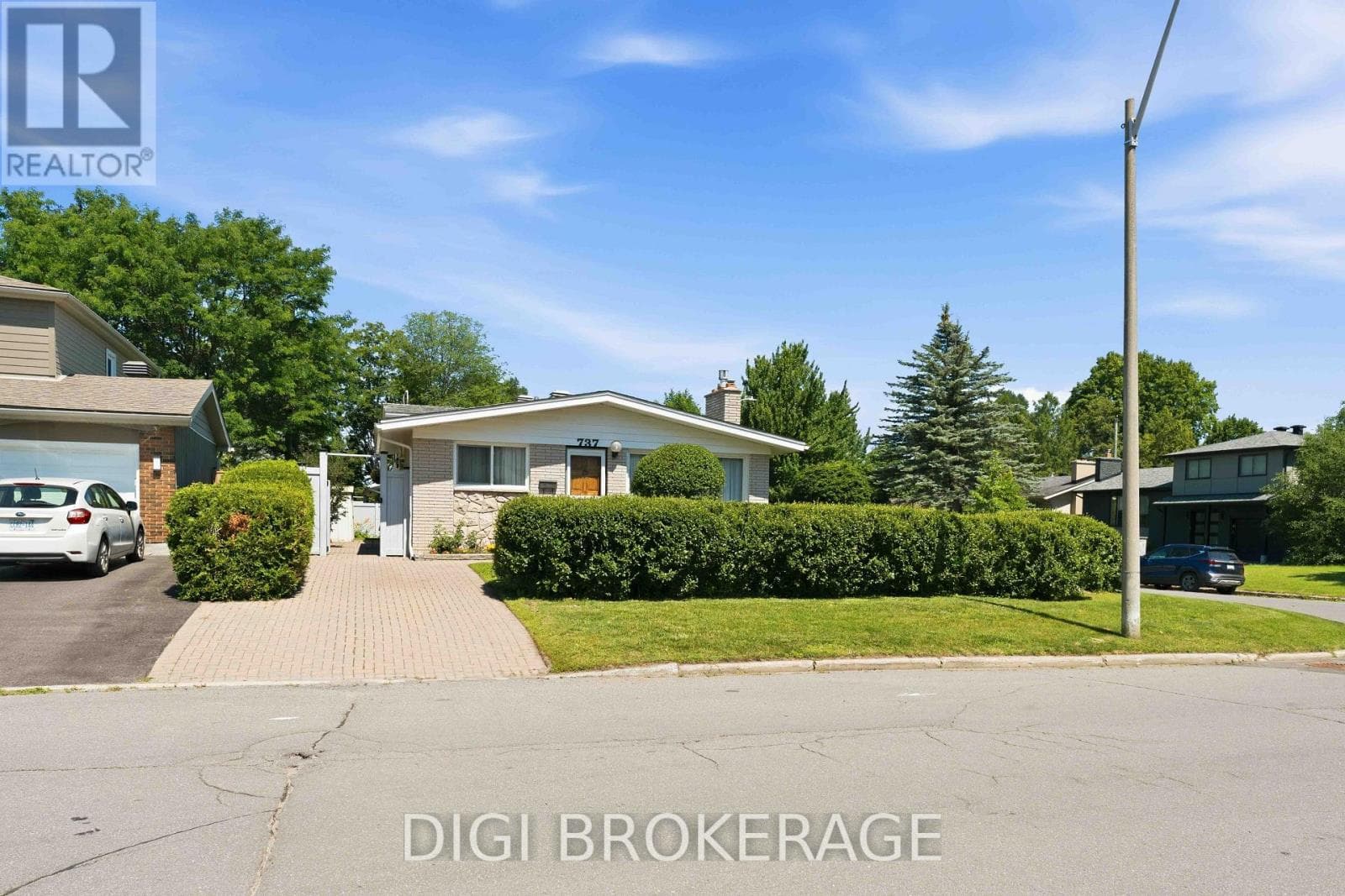 737 SOUTHMORE DRIVE W — photo 1