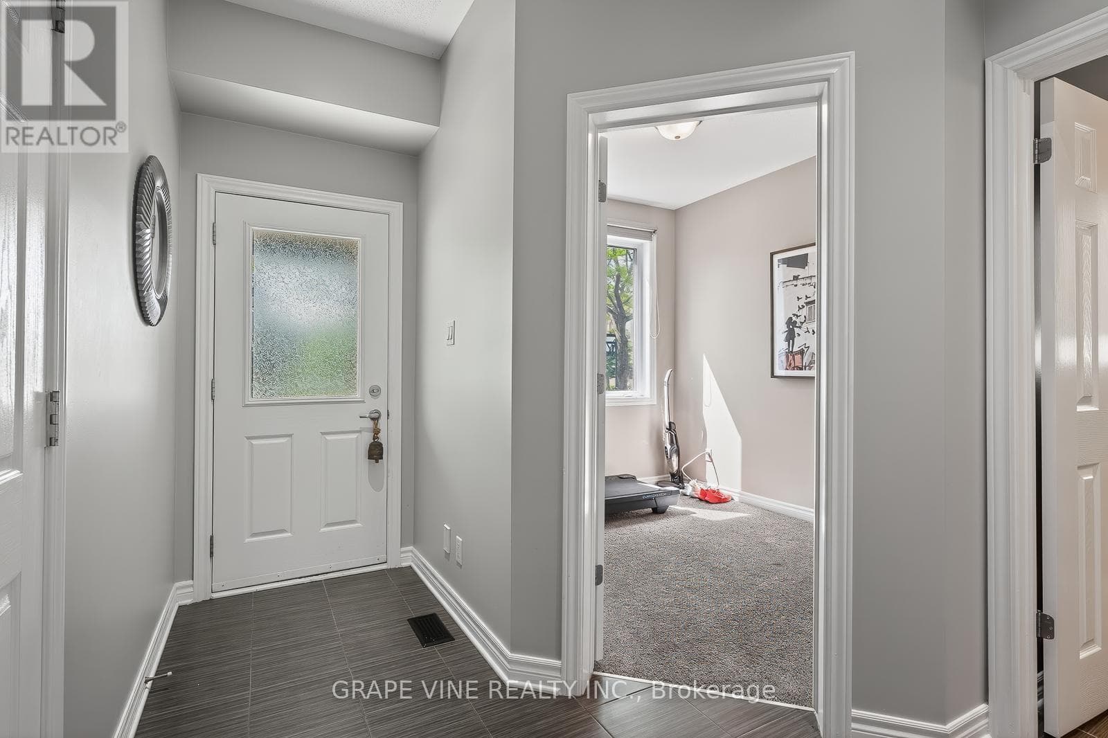 360 BALINROAN CRESCENT — photo 4