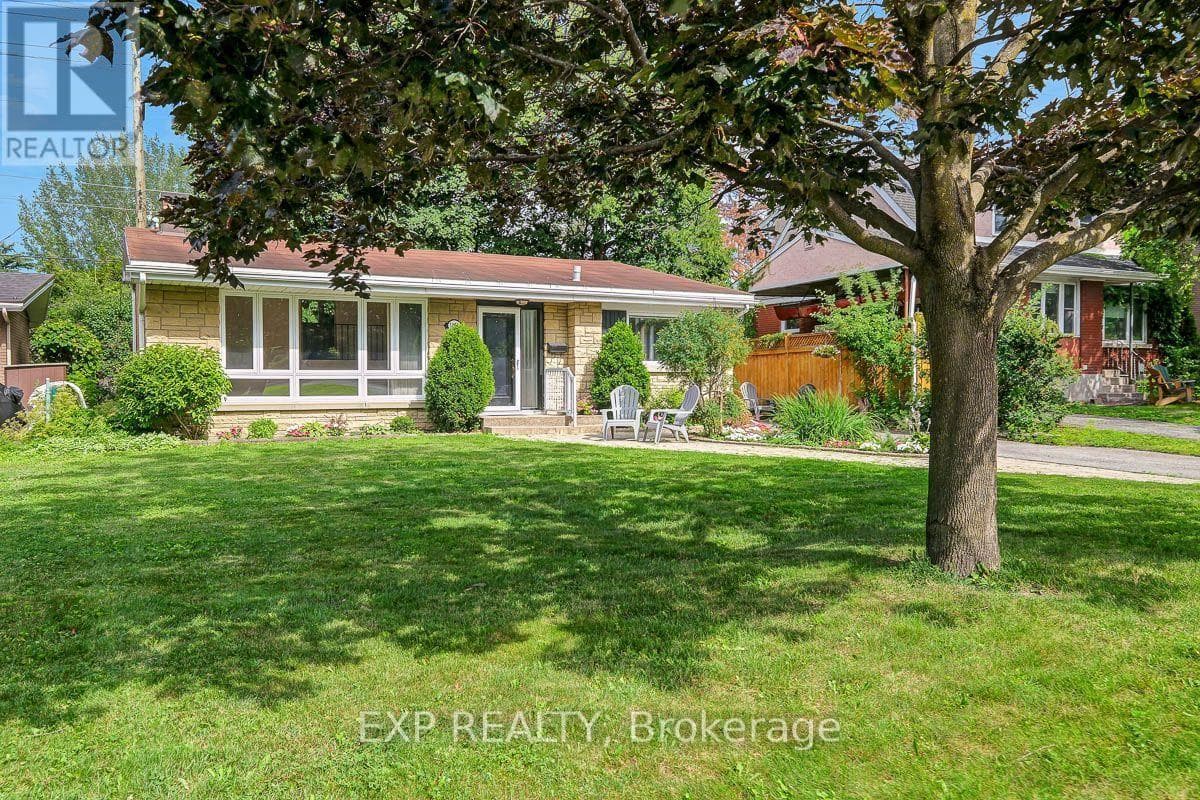1473 CHOMLEY CRESCENT — photo 3