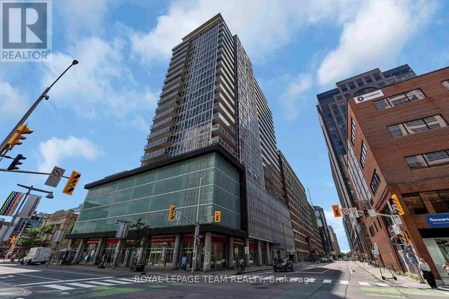 2010 - 324 LAURIER AVENUE W — photo 1