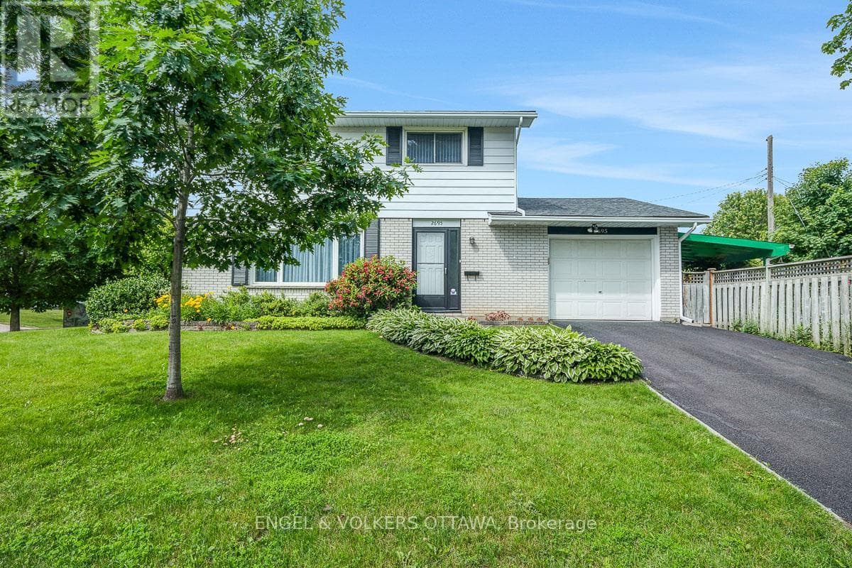 2695 HICKSON CRESCENT S — photo 1