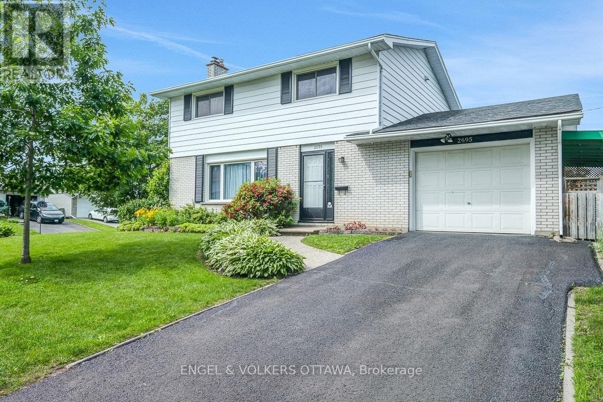 2695 HICKSON CRESCENT S — photo 2