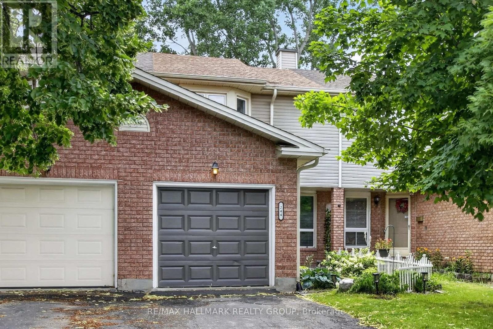 244 HUNTERSFIELD DRIVE — photo 3