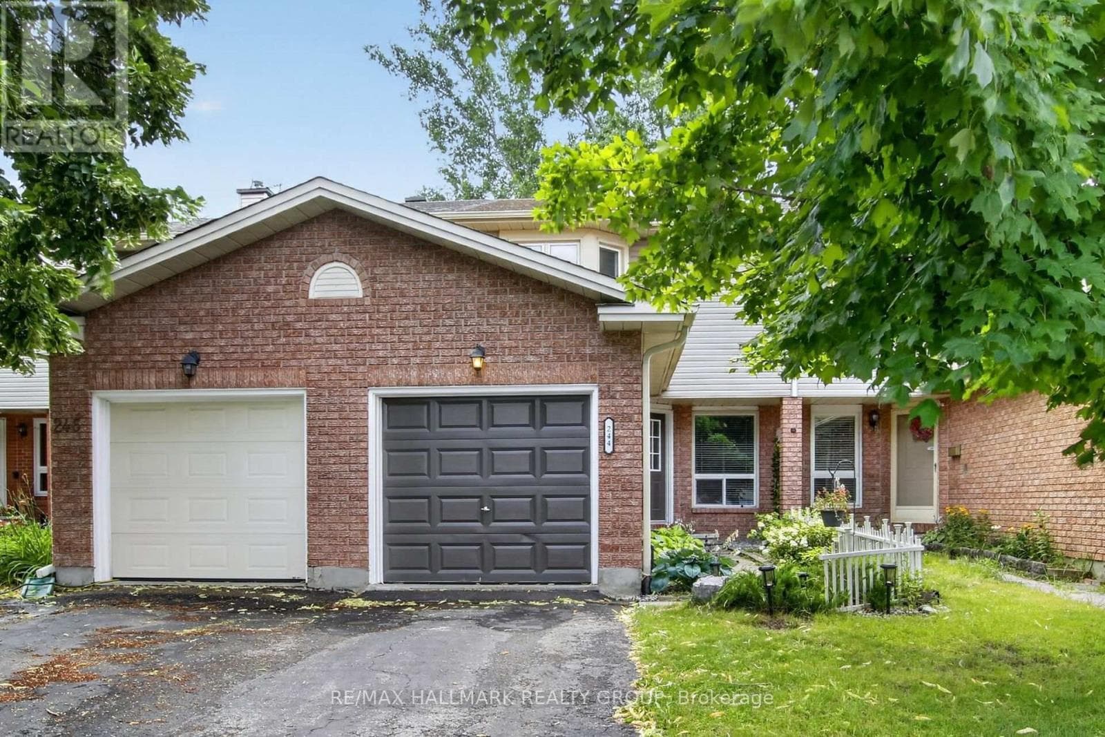 244 HUNTERSFIELD DRIVE — photo 4
