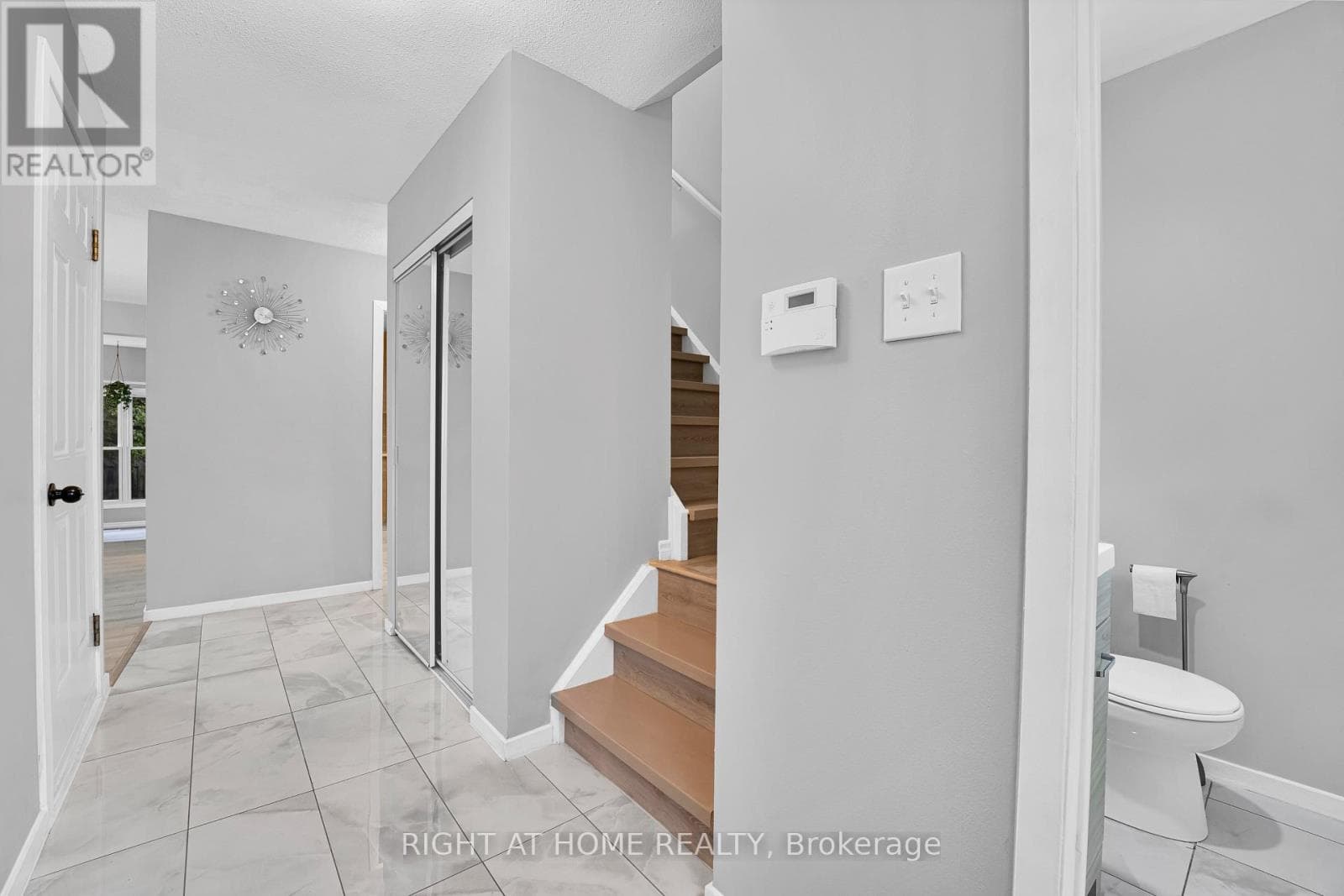 37 TRAFFORD LANE — photo 2