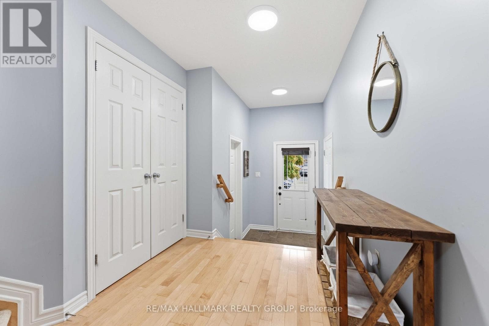 125 MONTMORENCY WAY — photo 2