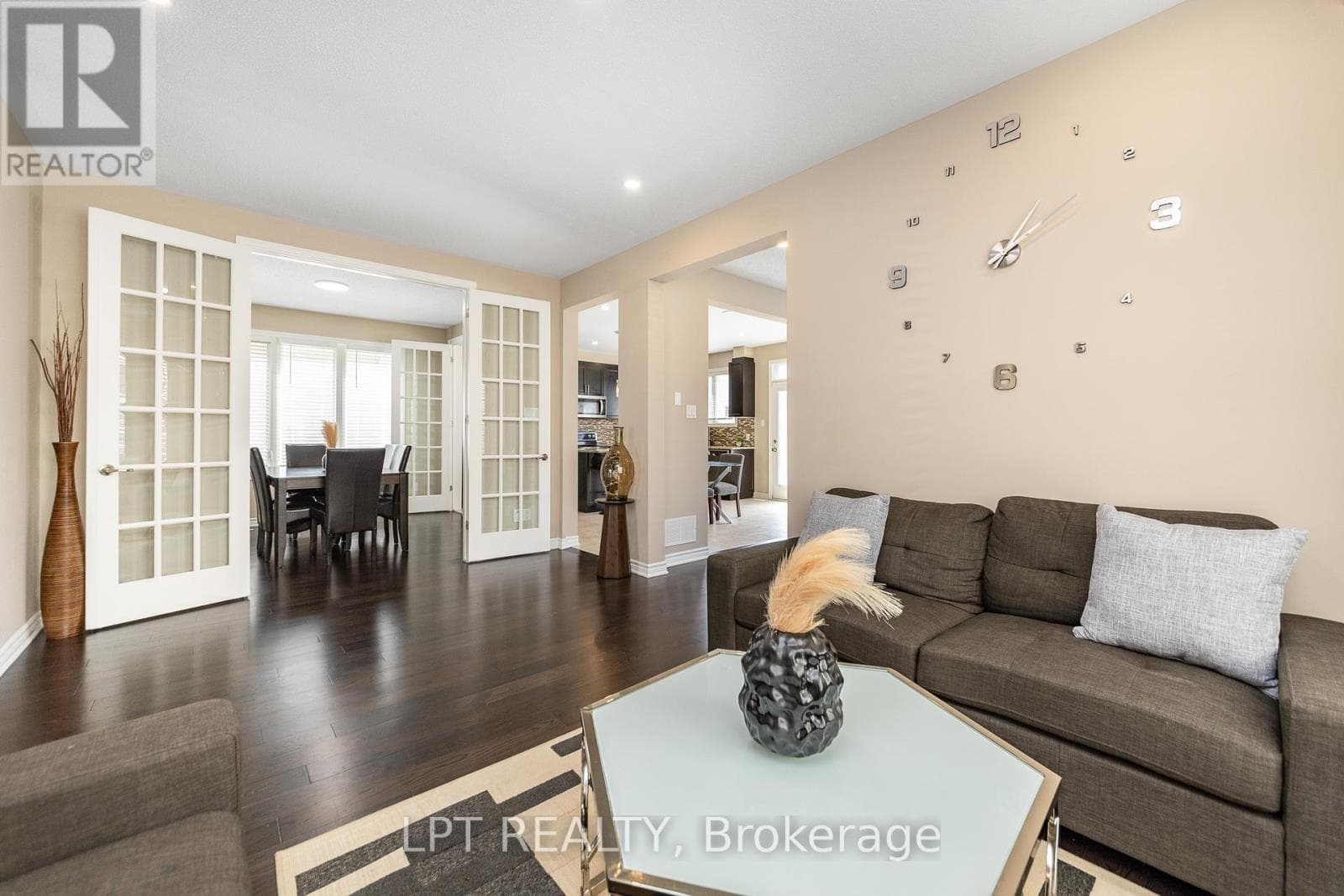 908 PEDIGREE STREET — photo 4