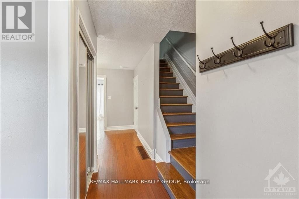 3 CARMICHAEL COURT — photo 2