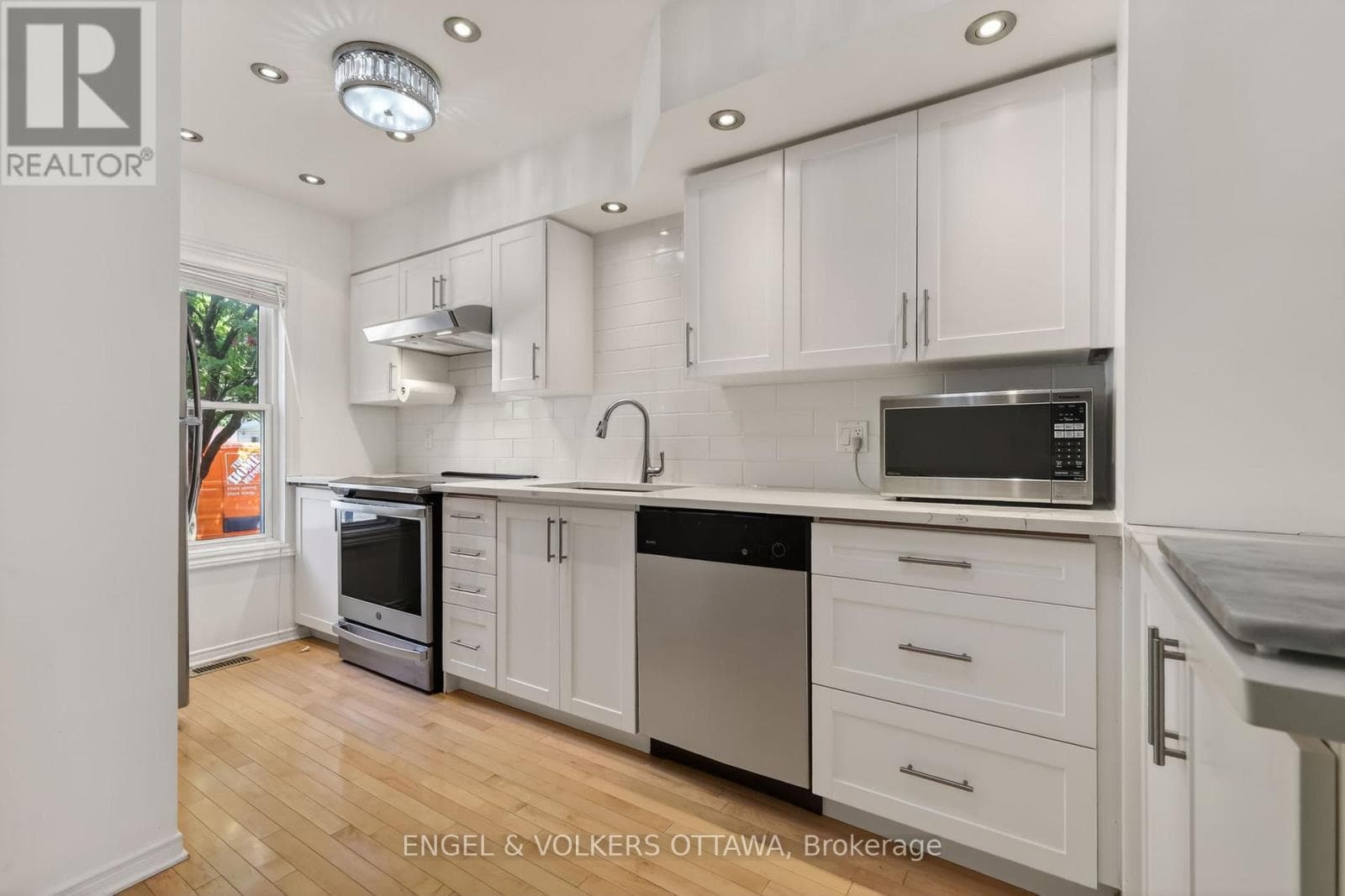 90B TEMPLETON STREET — photo 4