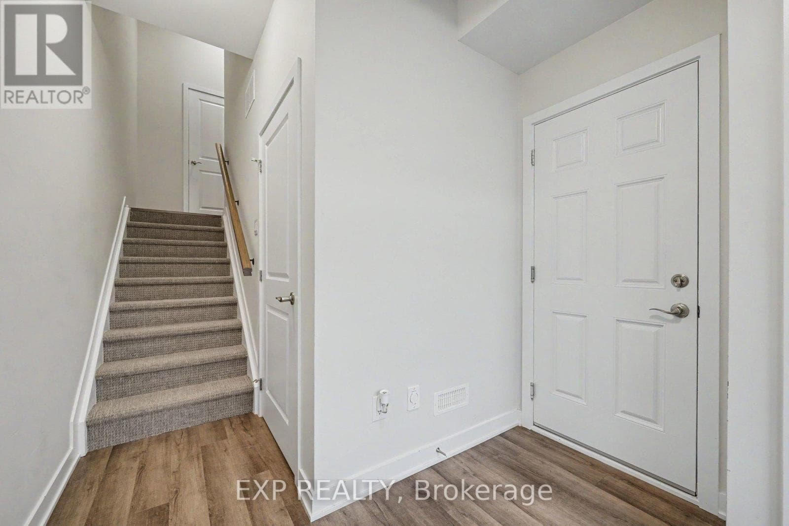 212 TUSSOCK PRIVATE — photo 4