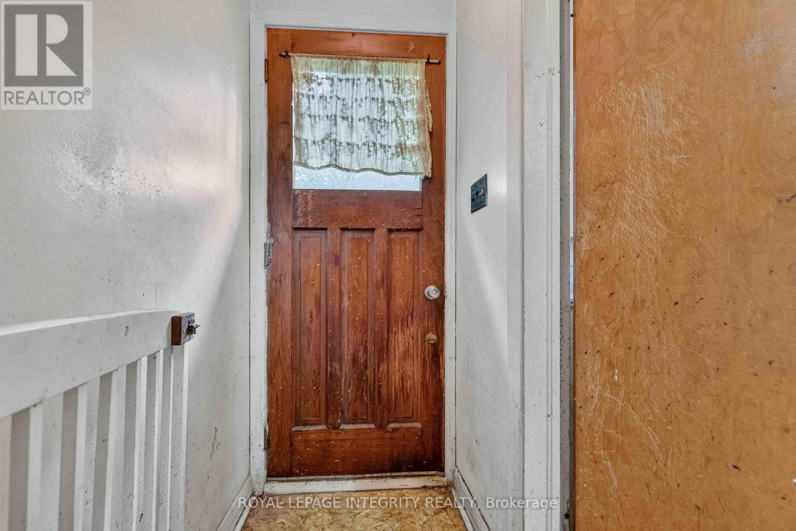 1274 WOODROFFE AVENUE — photo 3