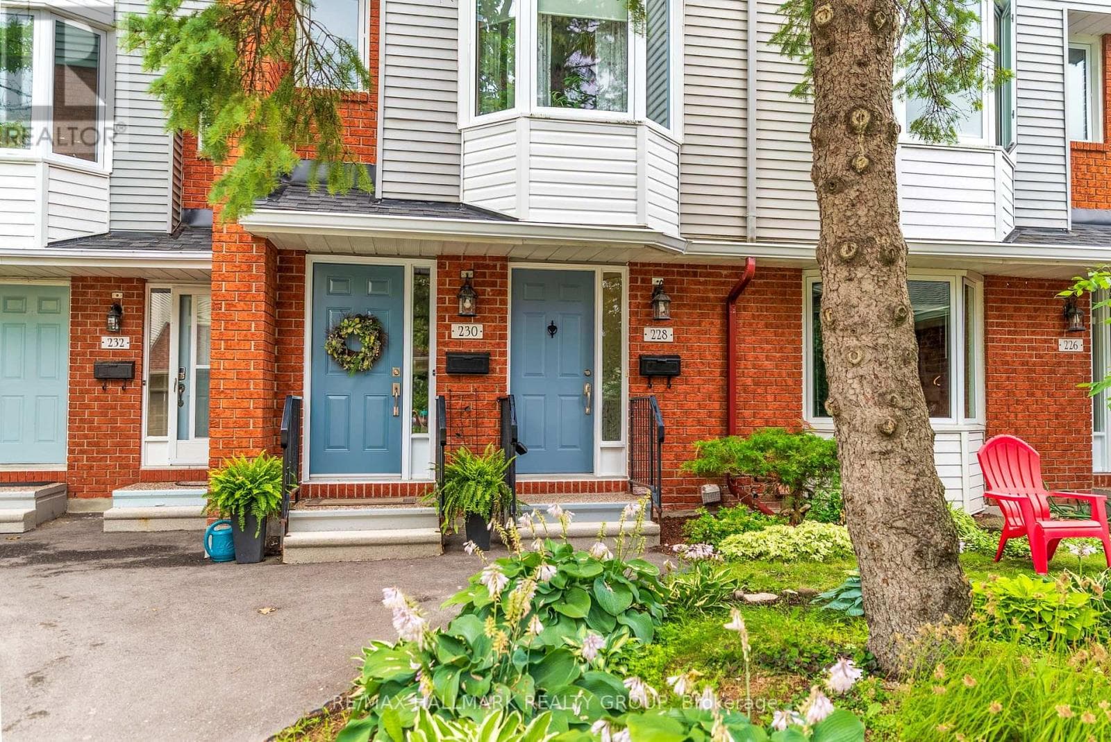 6 - 228 HARRIOT PRIVATE — photo 1