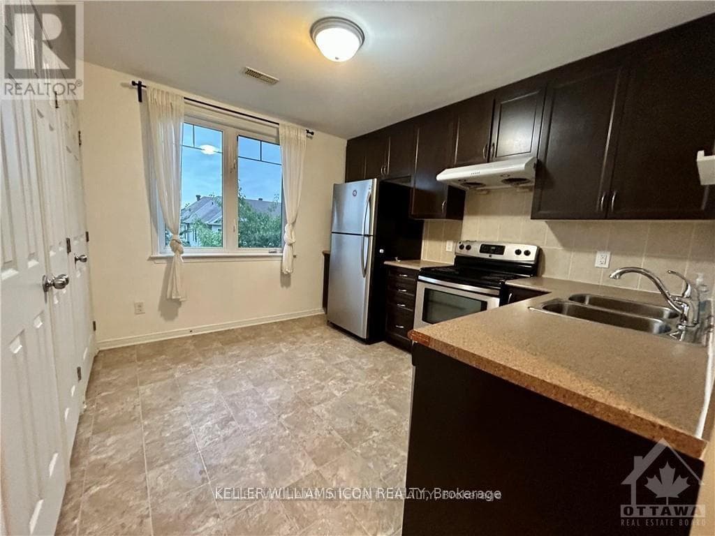 146 URBANCREST PRIVATE — photo 2