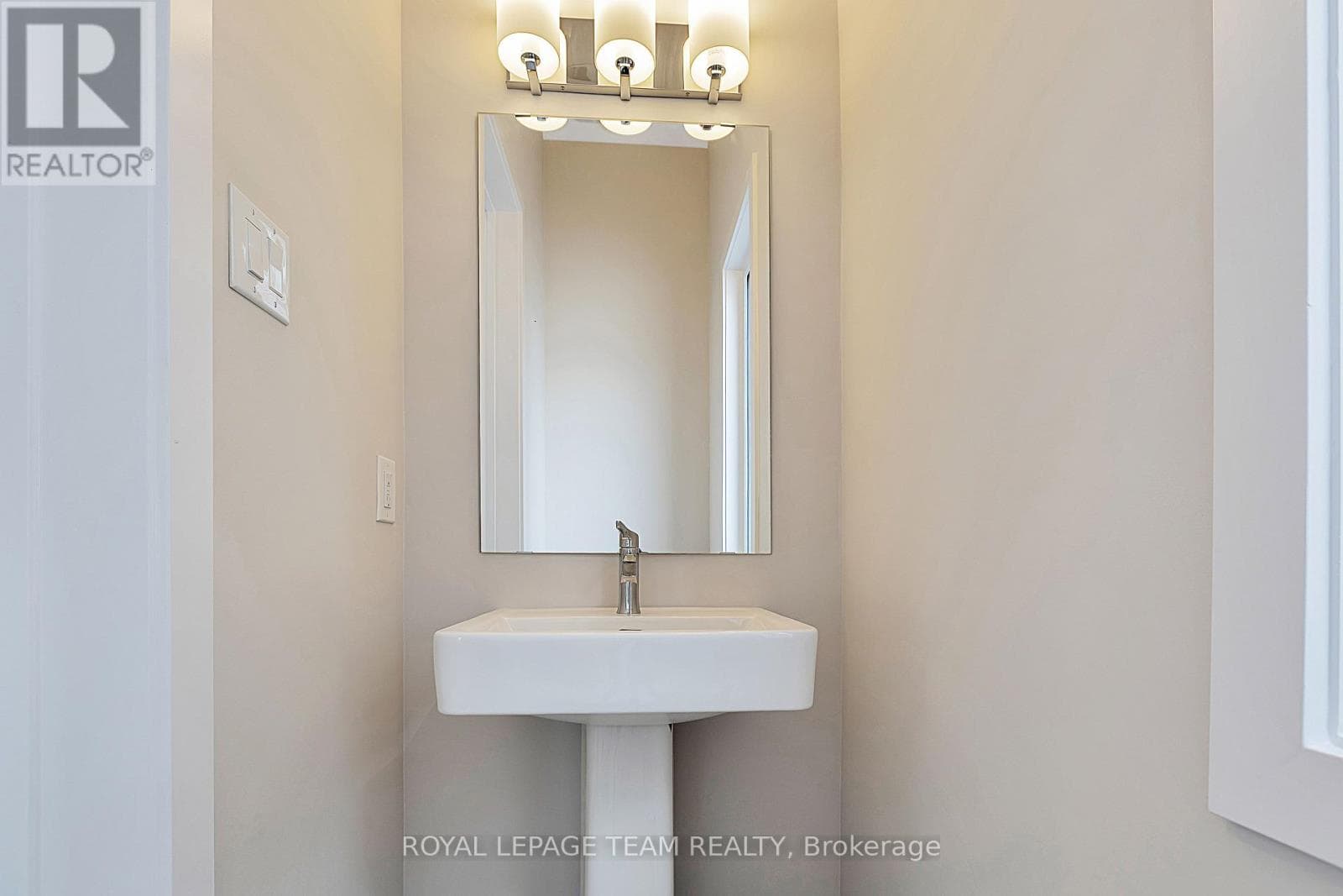 676 EXPANSION ROAD — photo 4