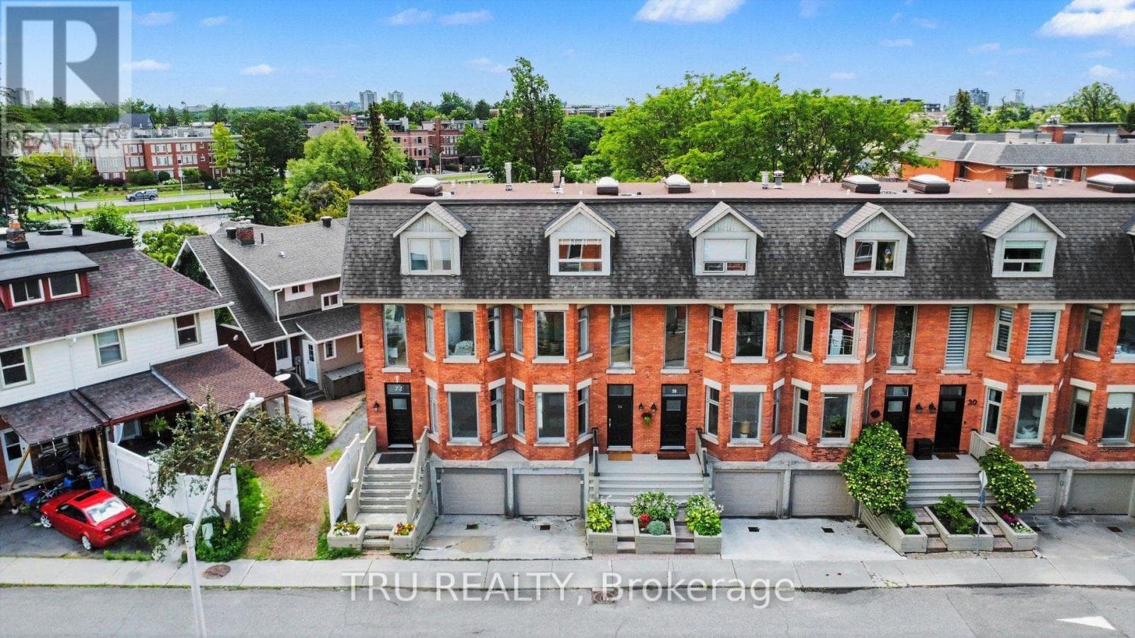 24 WAVERLEY STREET — photo 2