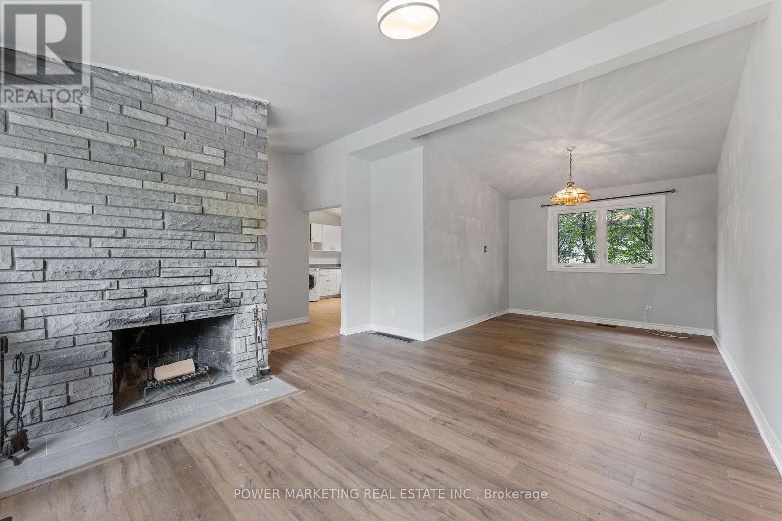 935 GOREN AVENUE — photo 4
