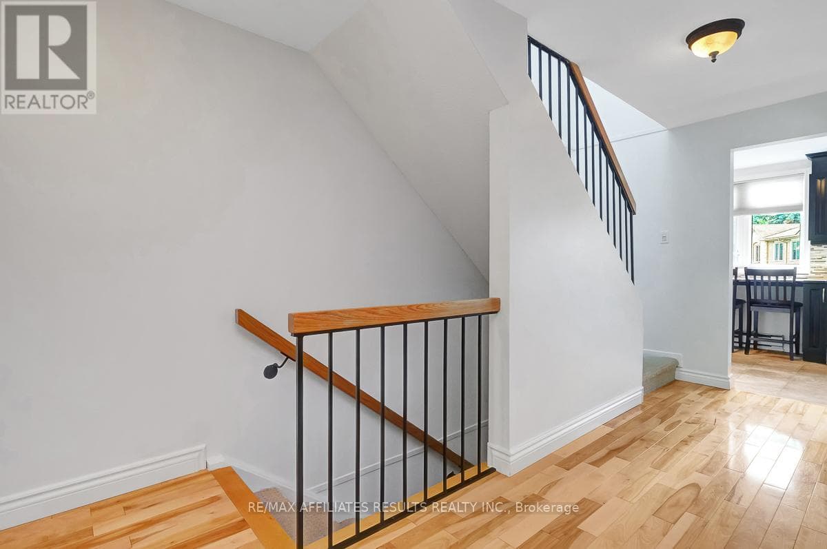 6549B - 6549 BILBERRY DRIVE — photo 4