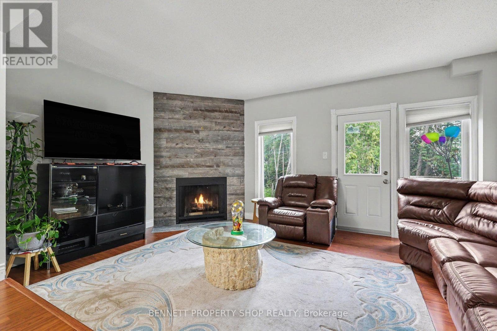 19 LIGHTFOOT PLACE — photo 4