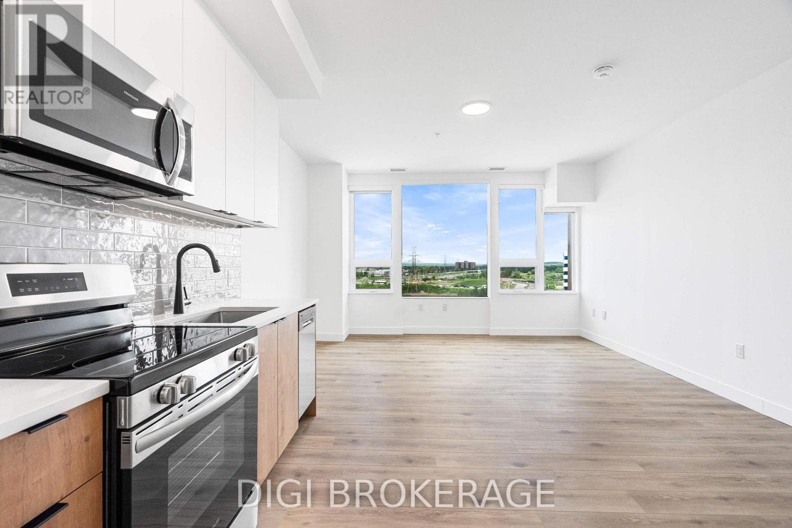 801 - 1600 JAMES NAISMITH DRIVE — photo 2