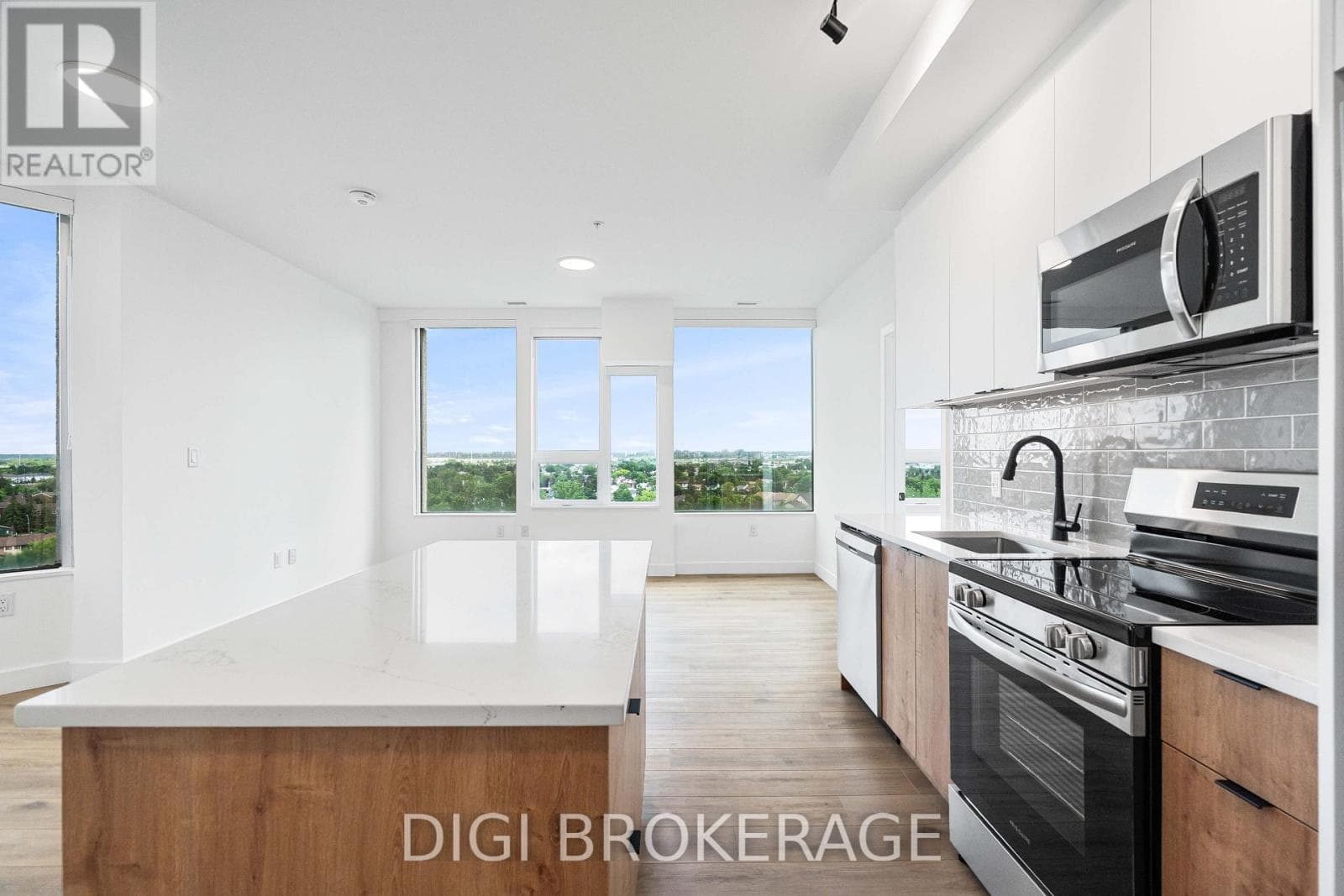 826 - 1600 JAMES NAISMITH DRIVE — photo 2