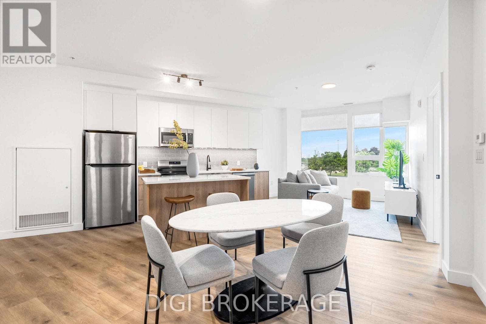 405 - 1600 JAMES NAISMITH DRIVE — photo 2