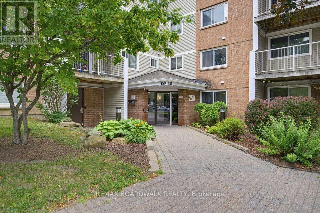 207 - 250 BRITTANY DRIVE — photo 1