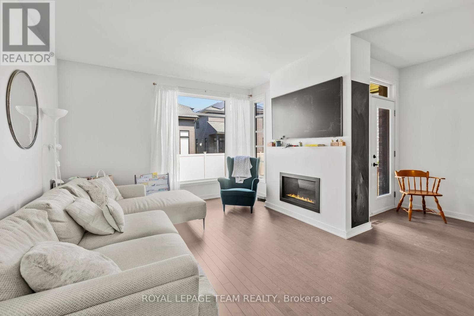 978 ACOUSTIC WAY — photo 4