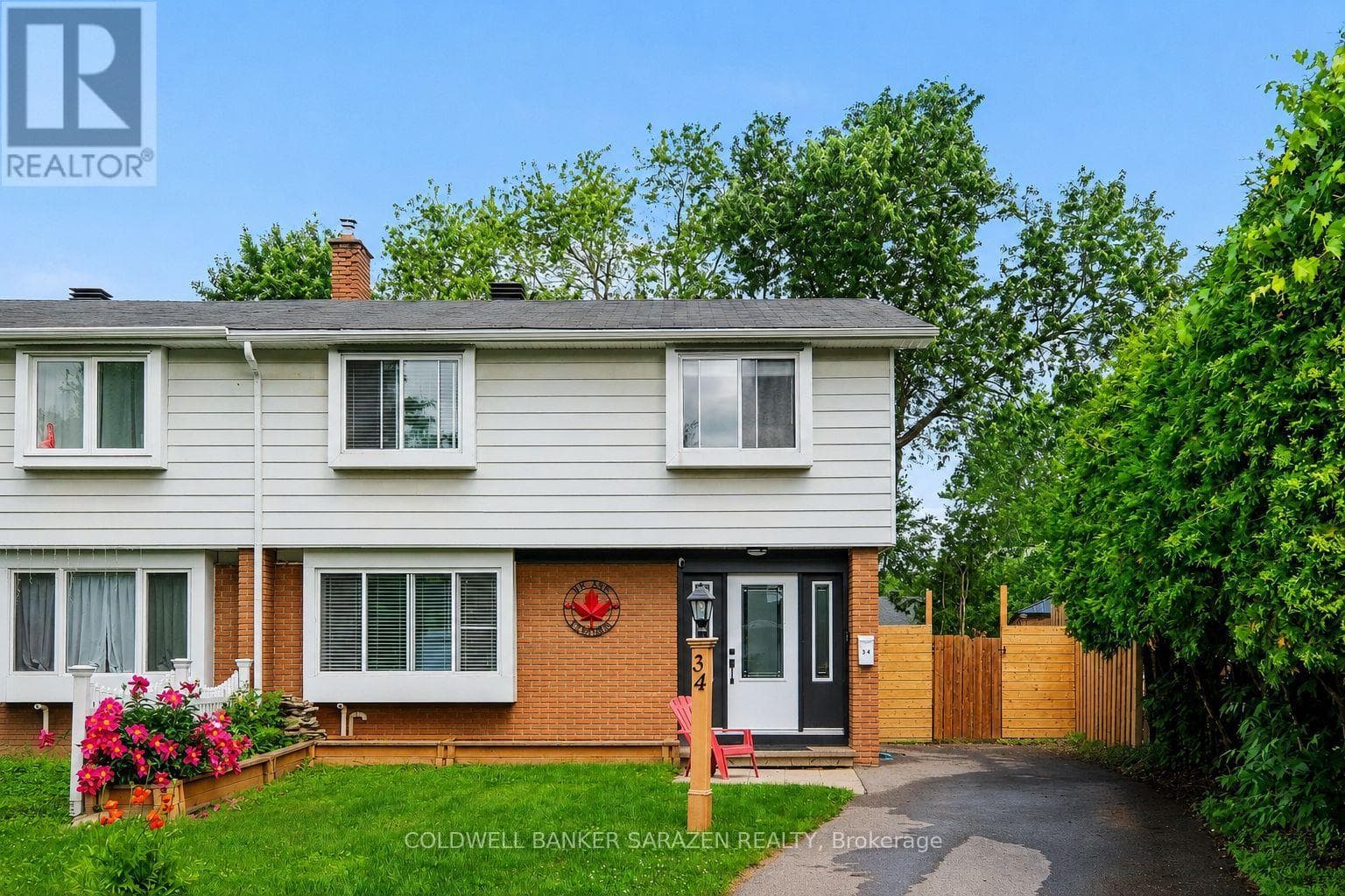 34 DOWNSVIEW CRESCENT — photo 2