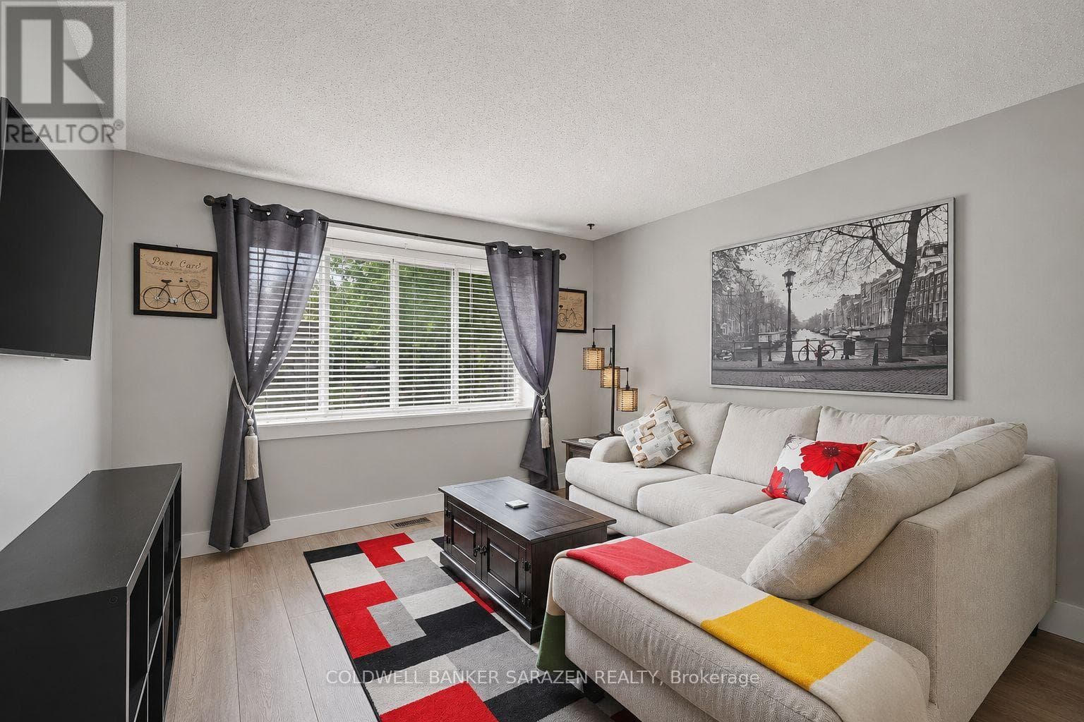 34 DOWNSVIEW CRESCENT — photo 4