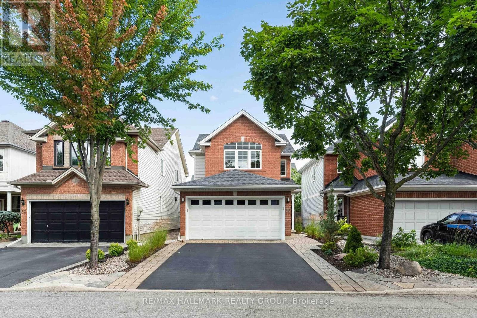 35 COLERIDGE STREET — photo 1