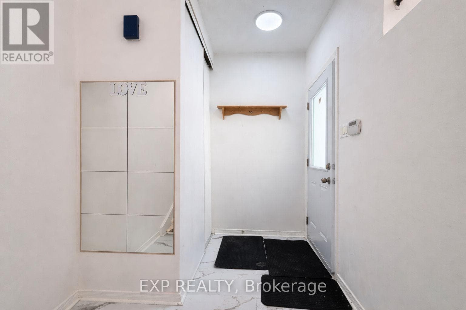 11C SONNET CRESCENT — photo 2