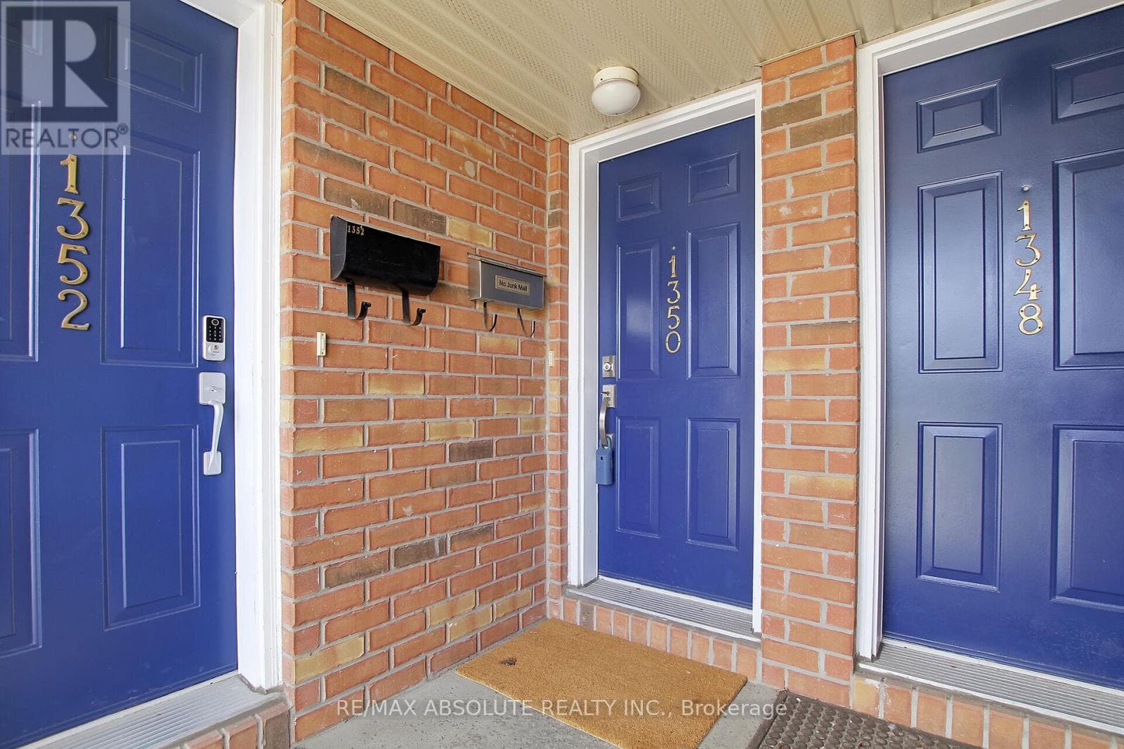 1350 GUTHRIE STREET — photo 4