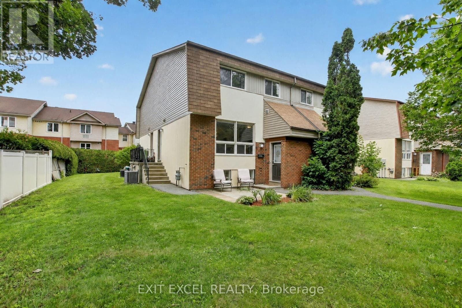 34A FORESTER CRESCENT — photo 1