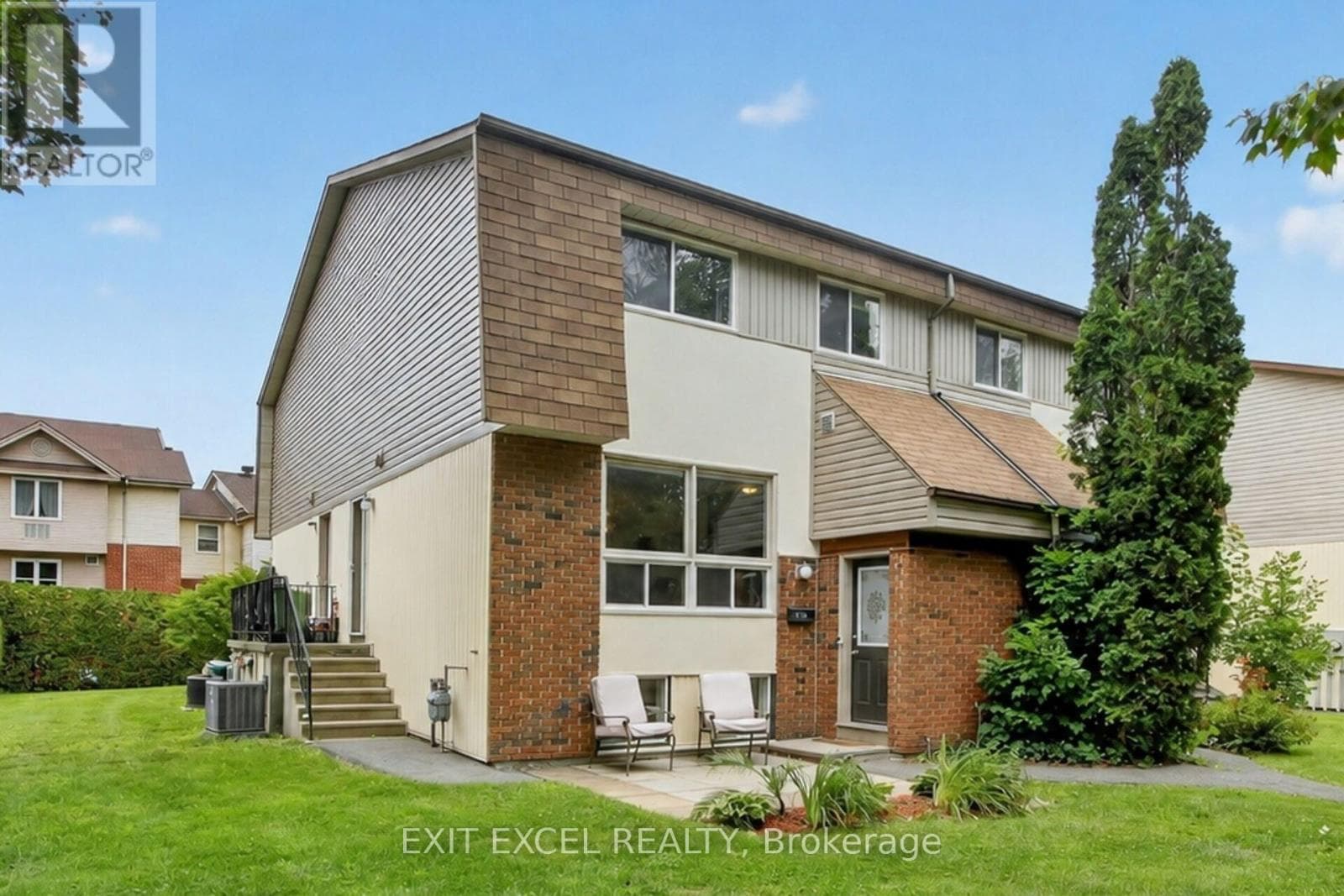 34A FORESTER CRESCENT — photo 2