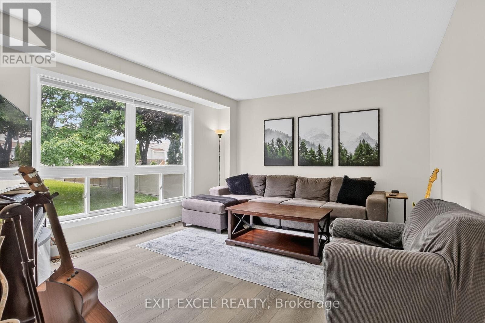 34A FORESTER CRESCENT — photo 3
