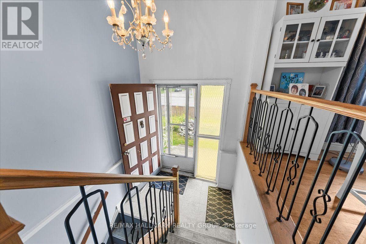 664 CUMMINGS AVENUE — photo 2