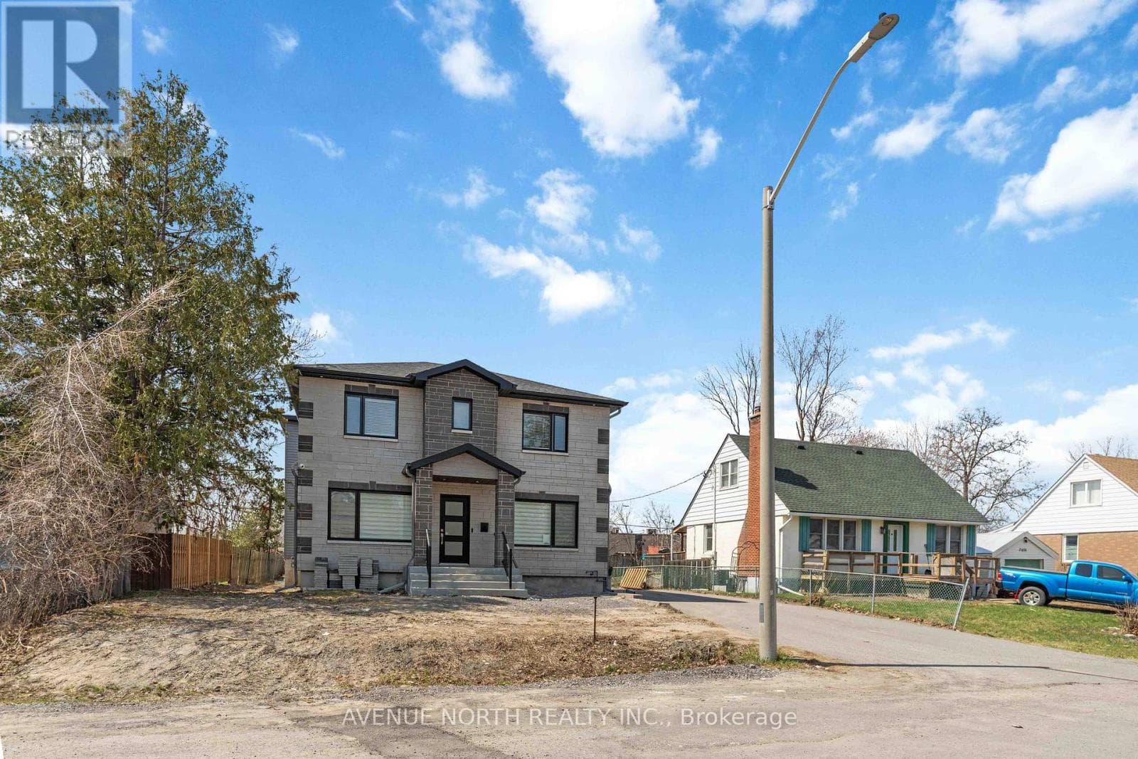2676 AYERS AVENUE — photo 2