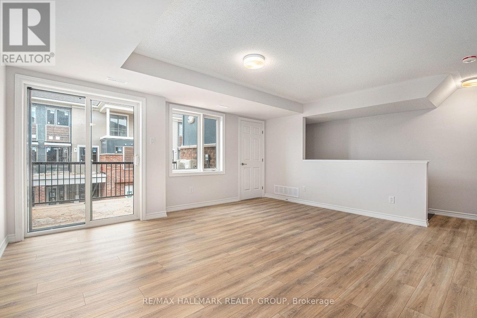 279 ZENITH PRIVATE — photo 4