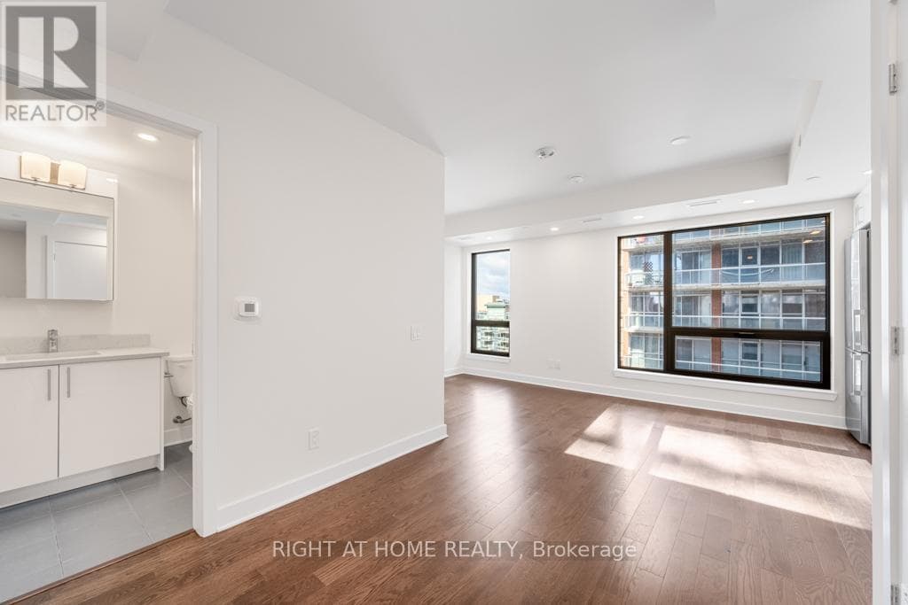 1403 - 180 GEORGE STREET — photo 2