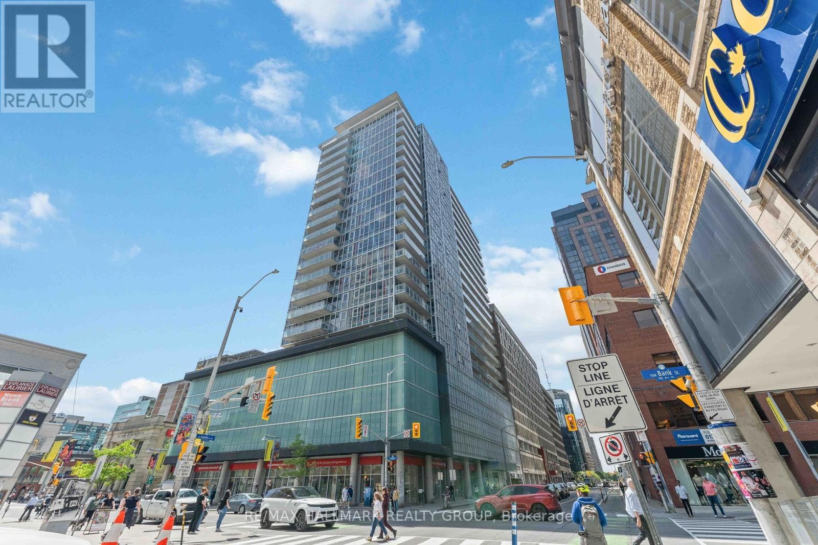 2110 - 324 LAURIER AVENUE W — photo 1