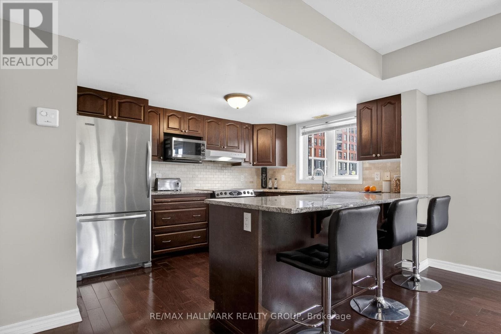 B - 1145 LONGFIELDS DRIVE — photo 4