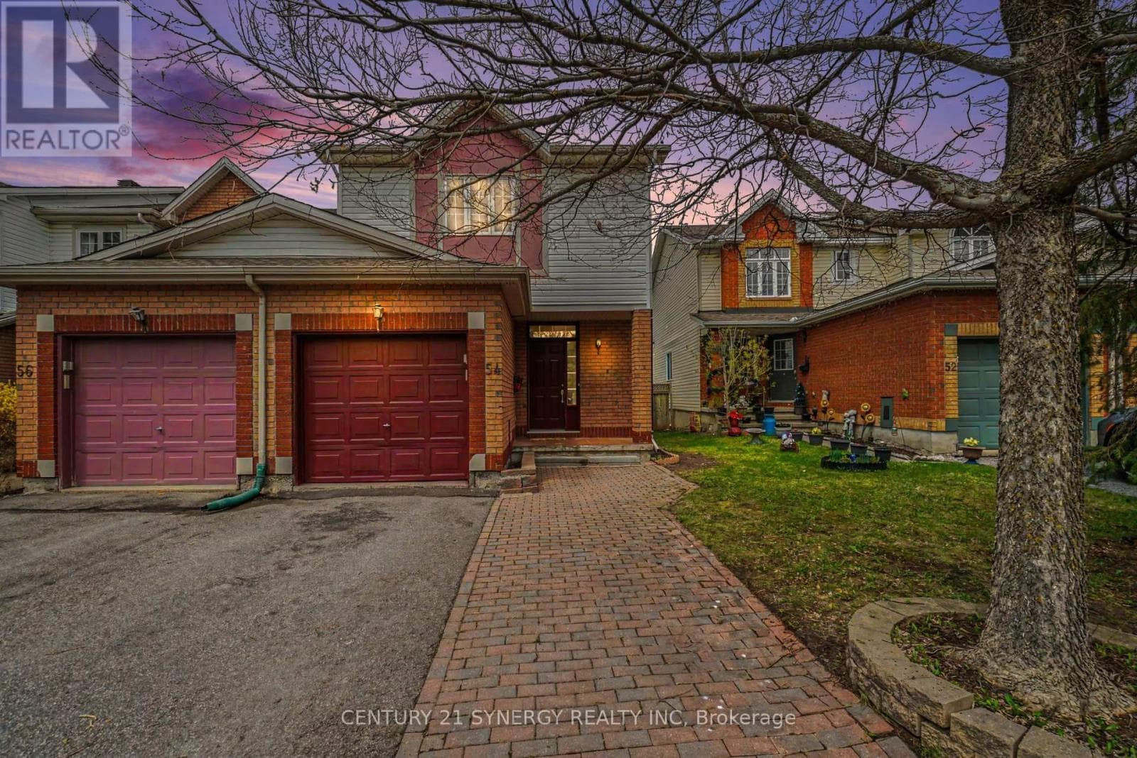 54 MEADOWCROFT CRESCENT — photo 1