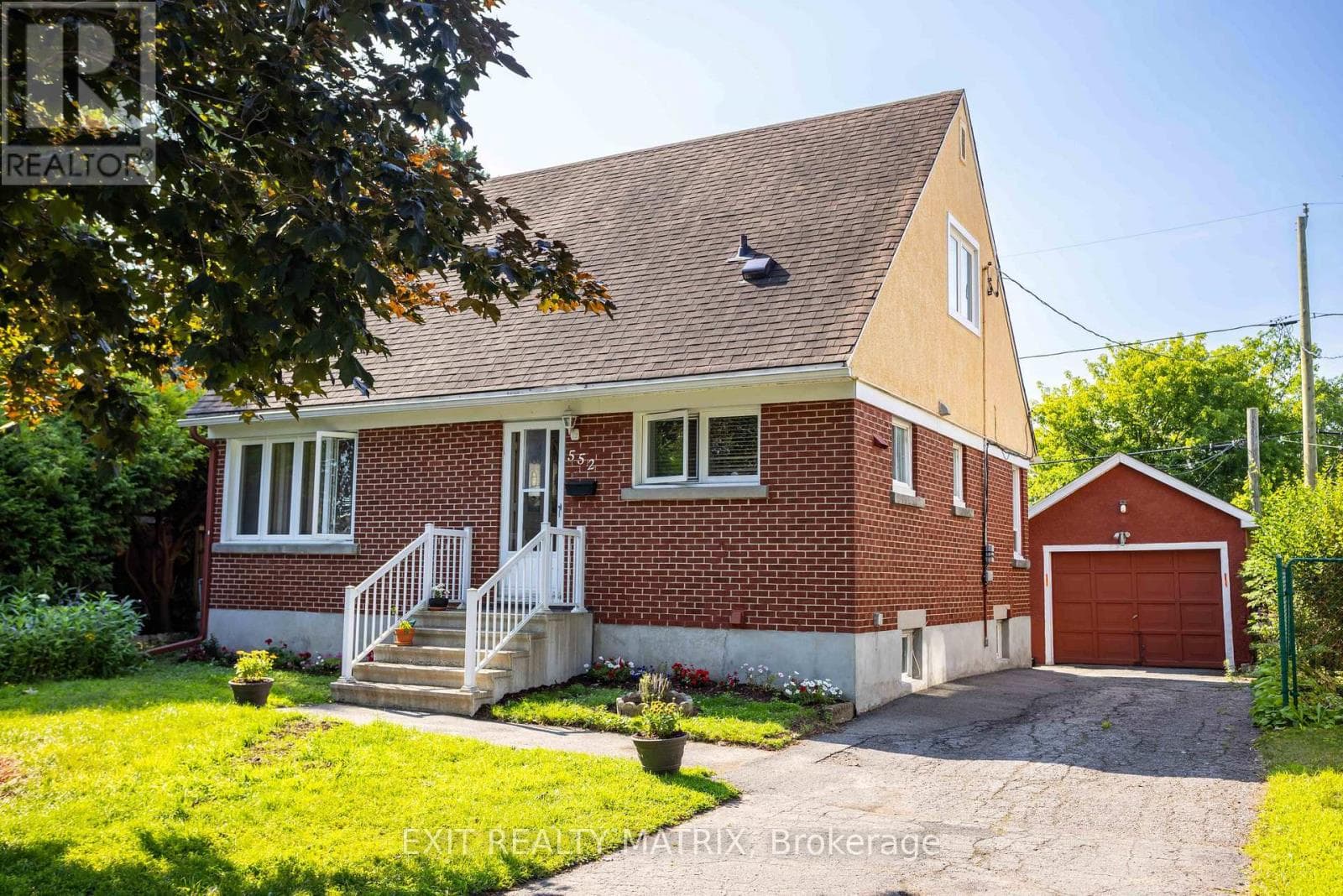 552 DUNBRACK STREET — photo 3