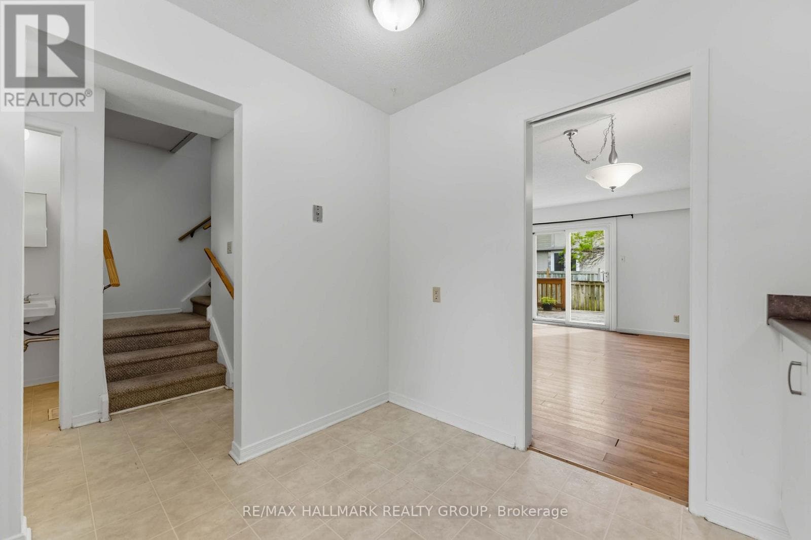 193 PICKFORD DRIVE — photo 4
