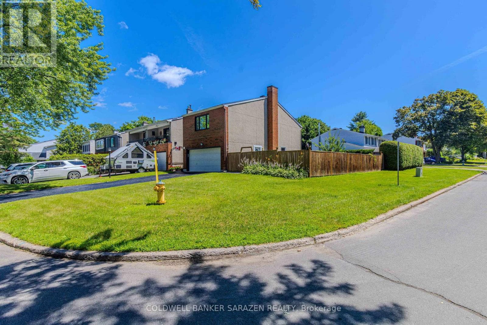 34 HOBART CRESCENT — photo 2