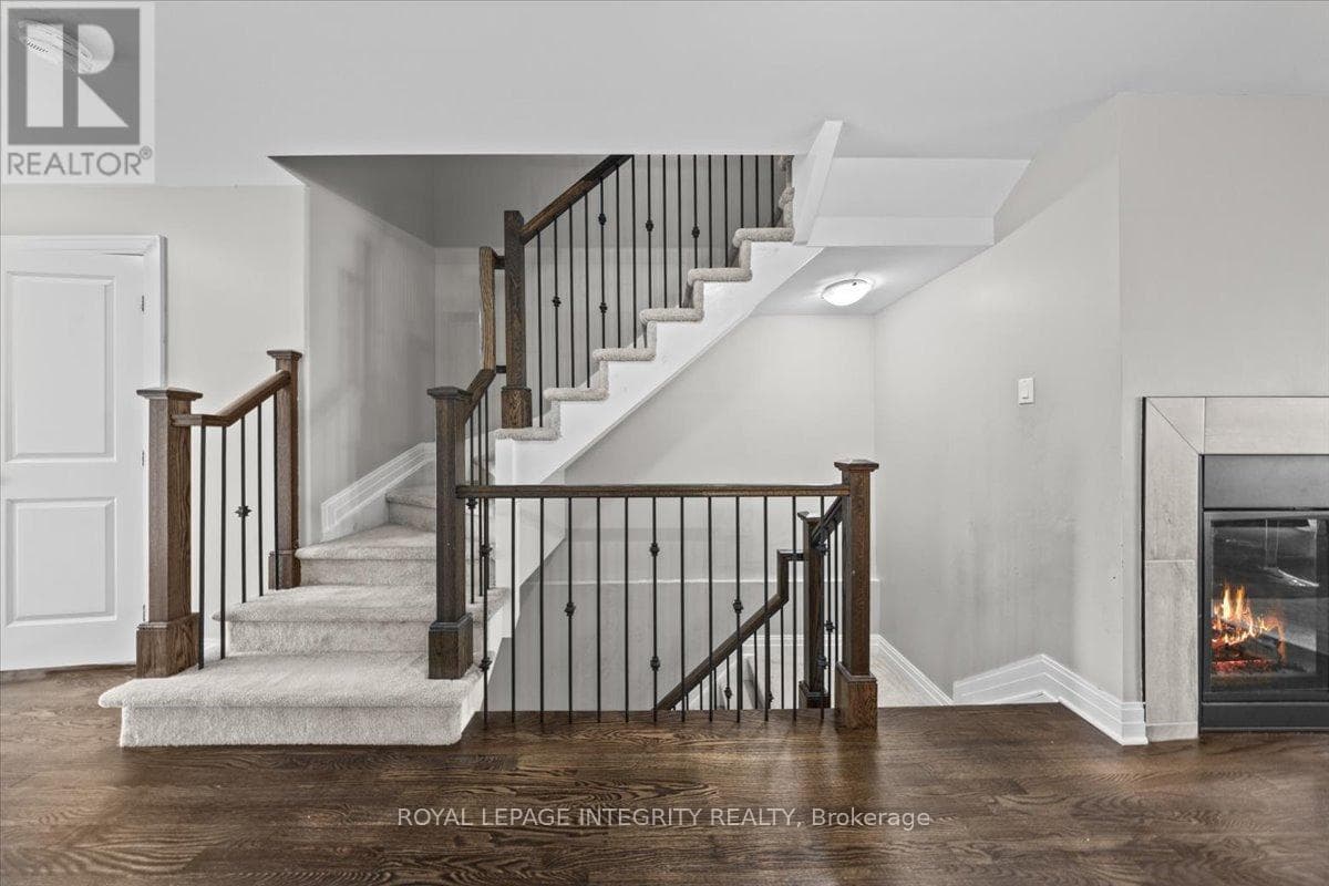 154 WOODHURST CRESCENT — photo 2