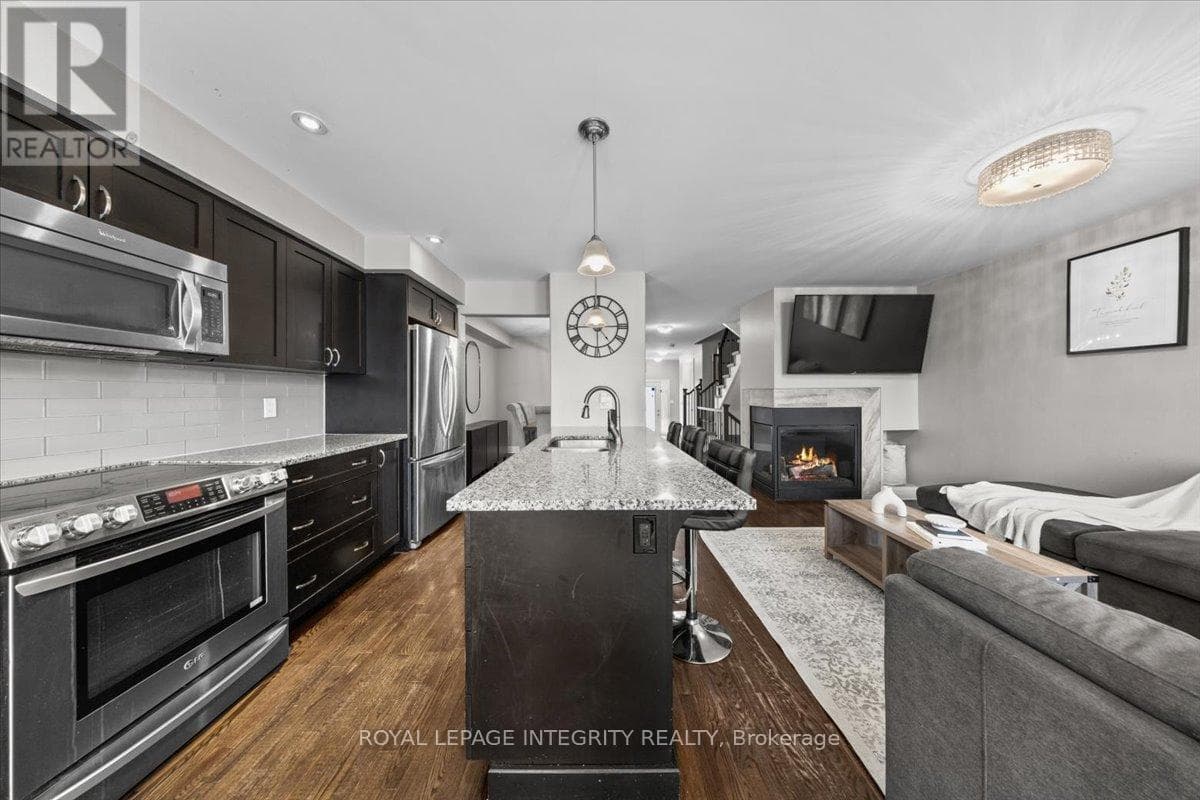 154 WOODHURST CRESCENT — photo 4