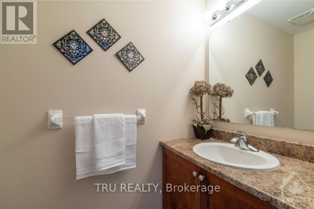 228 BERRIGAN DRIVE — photo 3